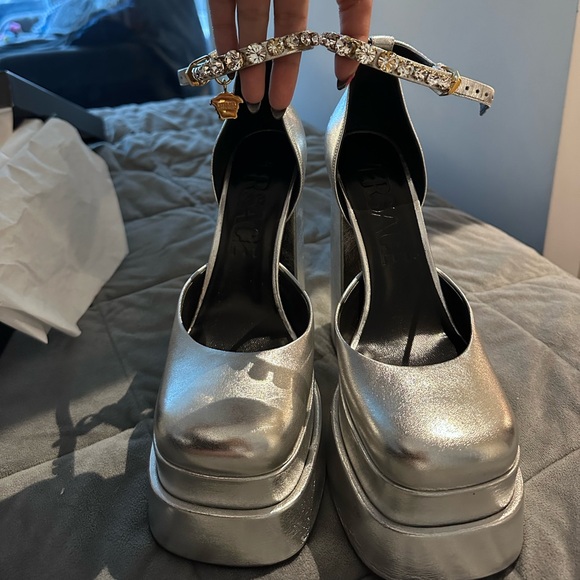 Pristine and Authentic Versace Aevitas - Picture 1 of 6